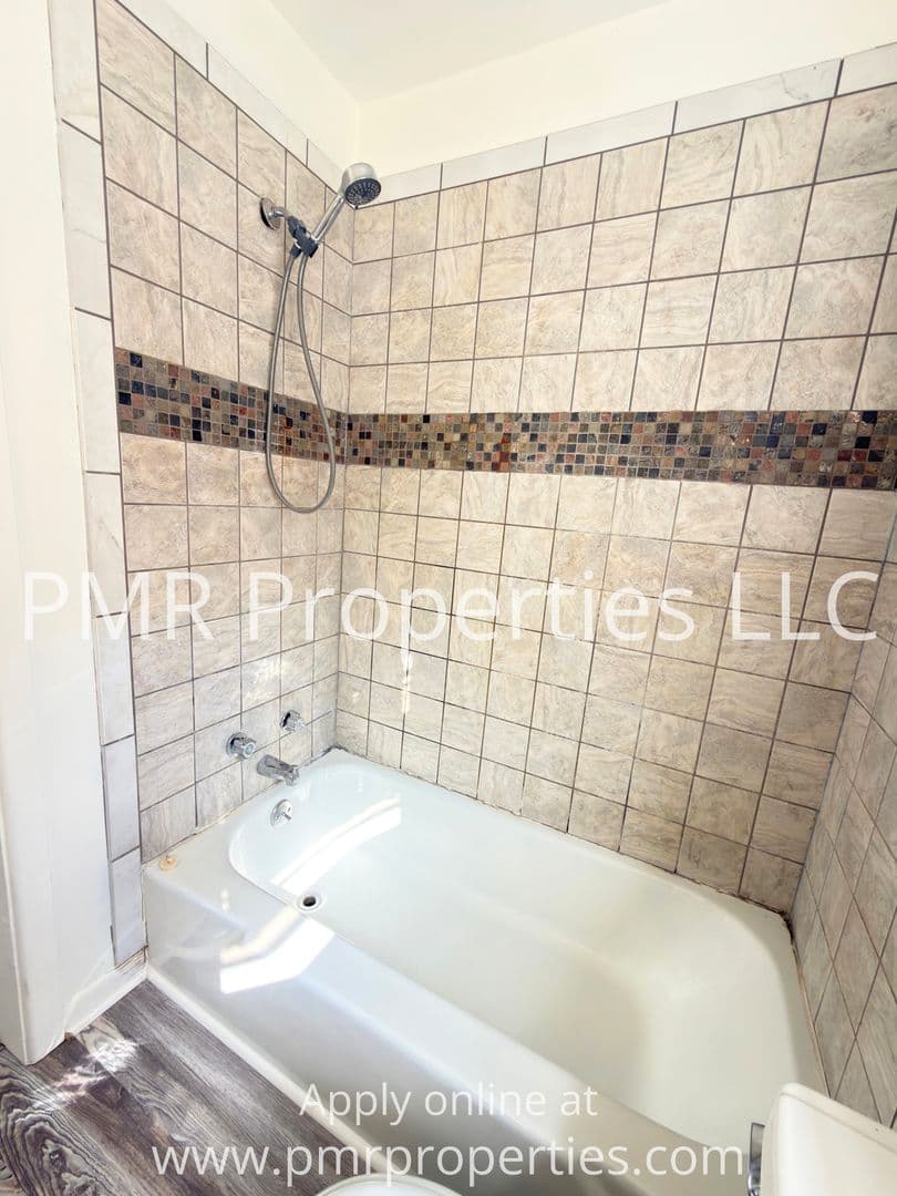 Lawton House: 2406 NW Lindy Ave