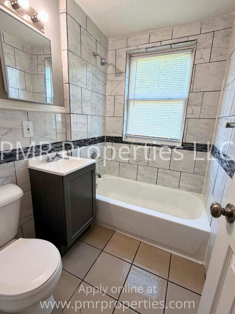 Omaha House: 5922 North 28th Avenue