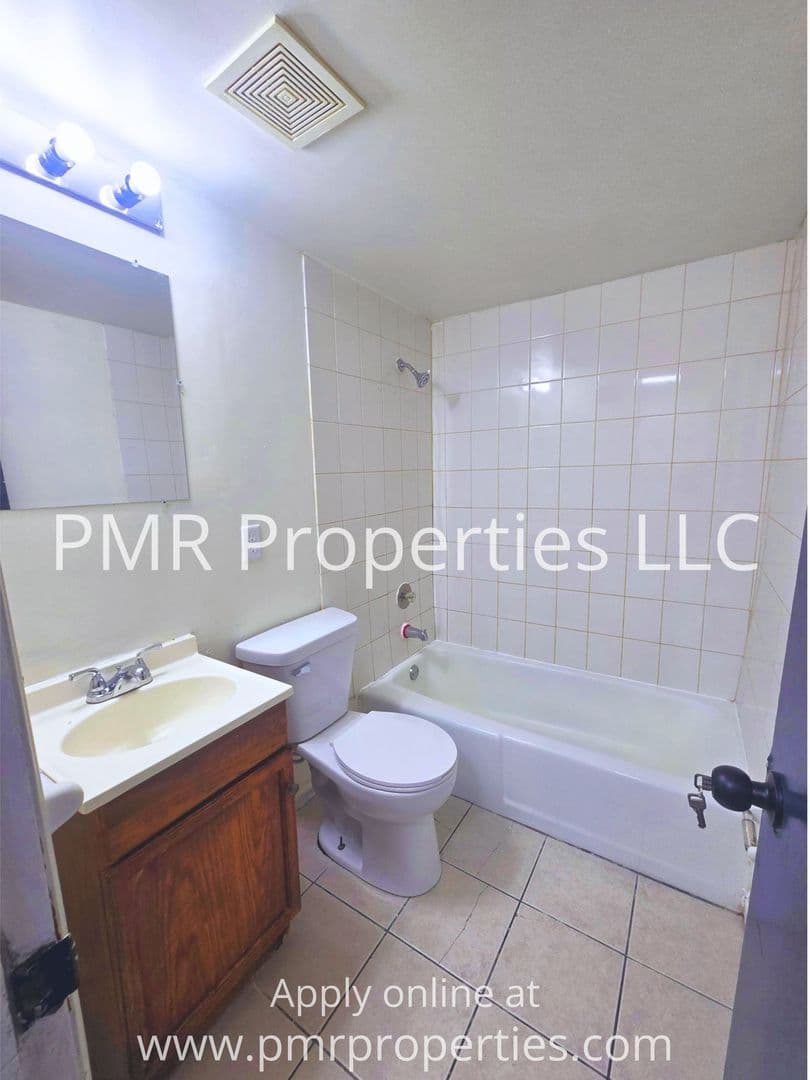Council Bluffs Apartment: 629 Franklin Ave