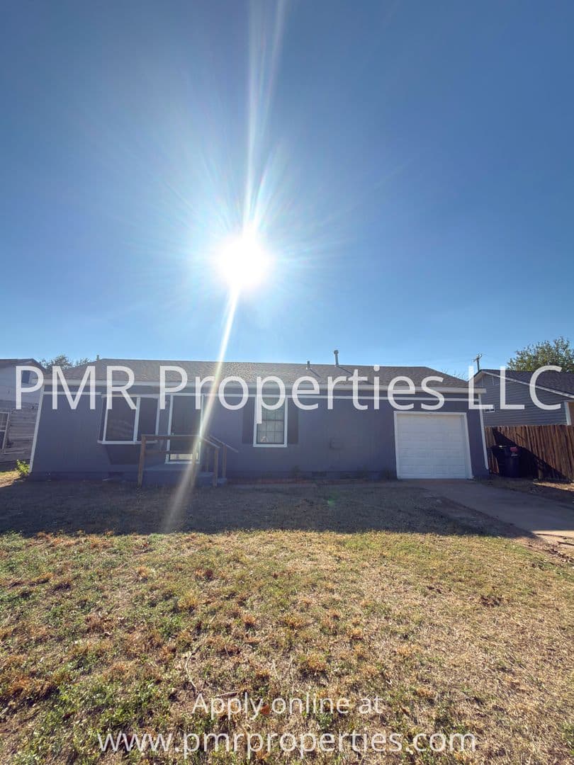 Lawton House: 708 NW 34th Street