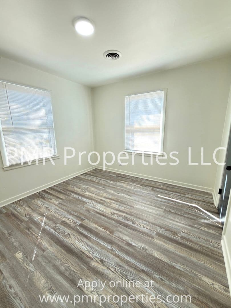 Lawton House: 2406 NW Lindy Ave