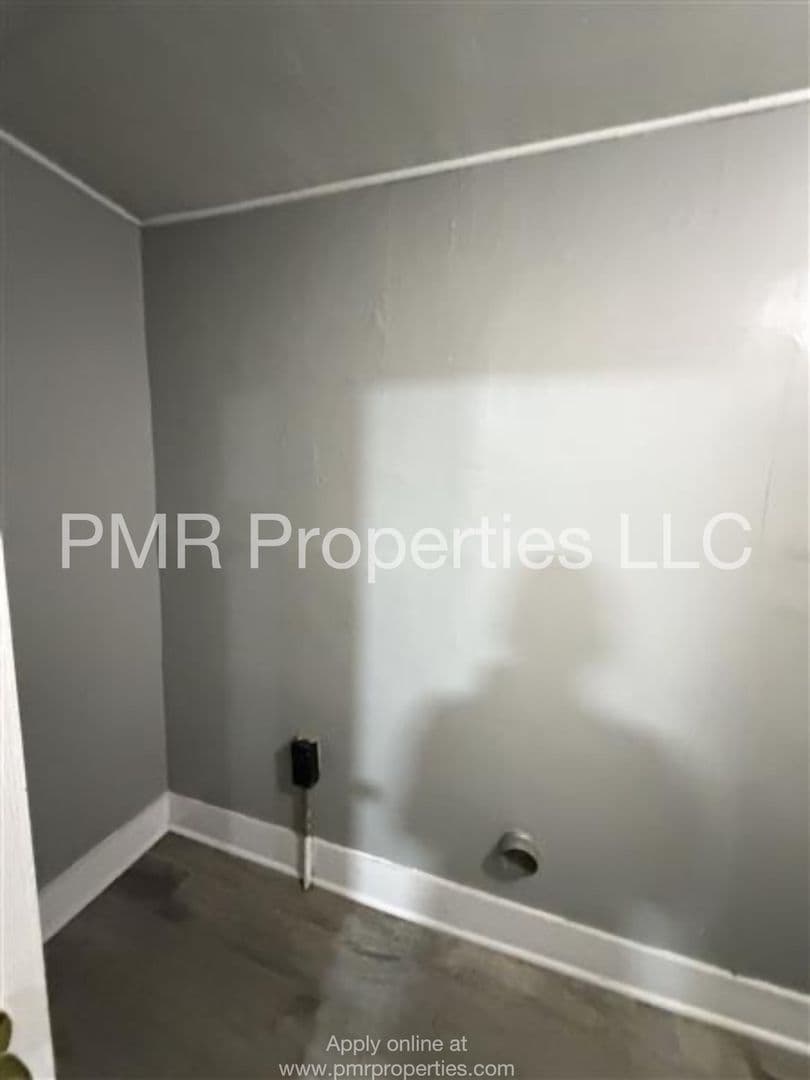 Saint Joseph House: 2611 Mary Street