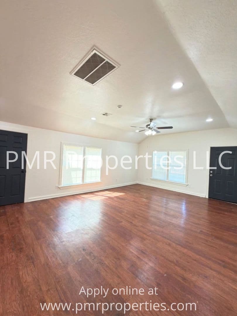 Lawton House: 1512 SW 8th Ave