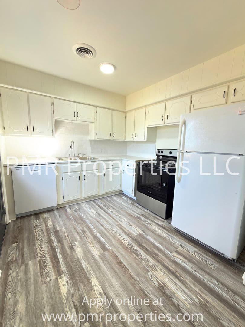 Lawton House: 2406 NW Lindy Ave