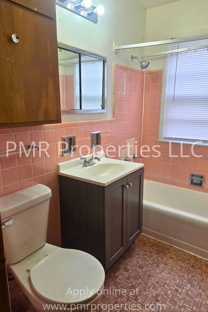 Omaha Apartment: 4512 Bedford Ave