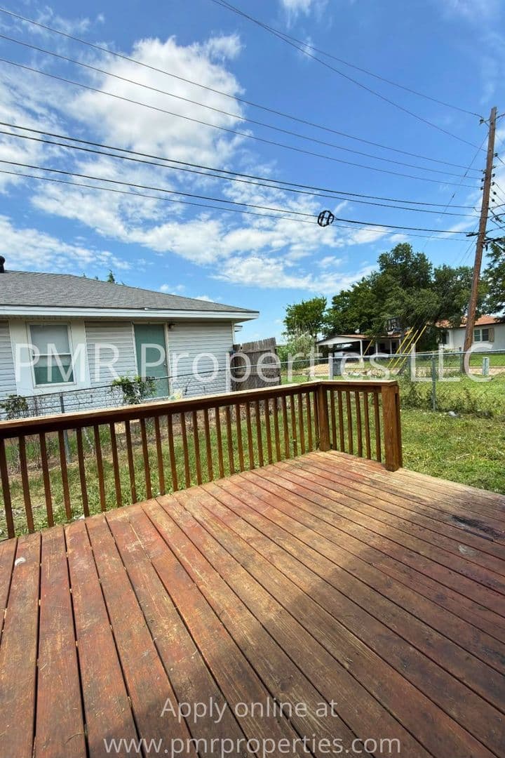 Lawton House: 2904 NW 19th Street