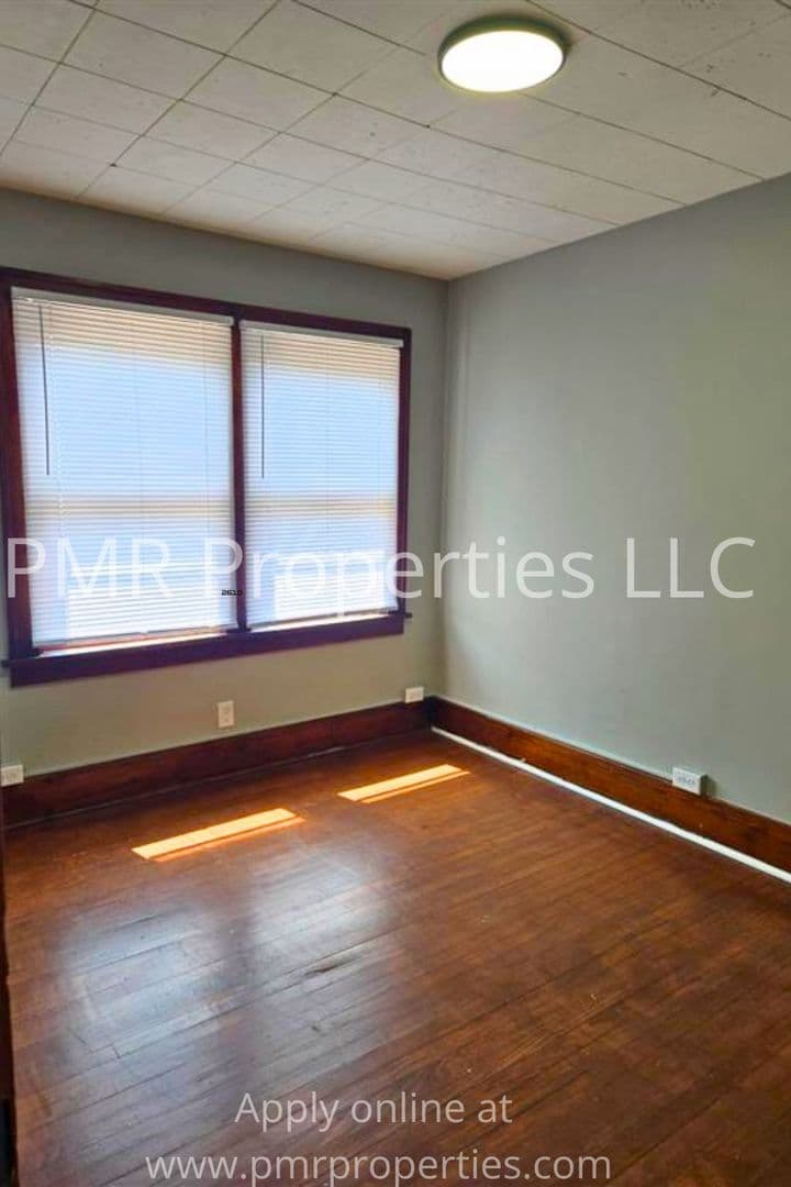 Council Bluffs Apartment: 118 Platner Street