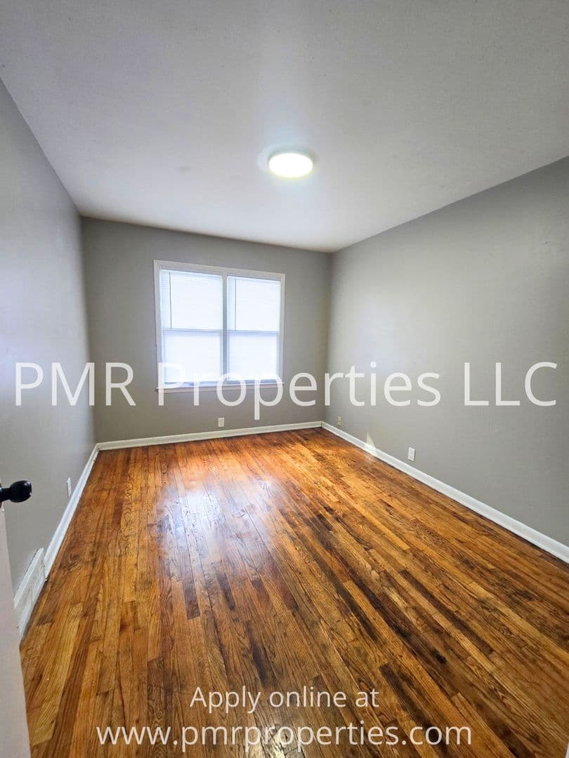 Council Bluffs Apartment: 14 N 35th Street