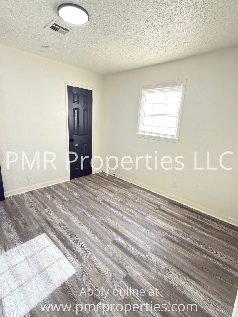 Lawton House: 708 NW 34th Street