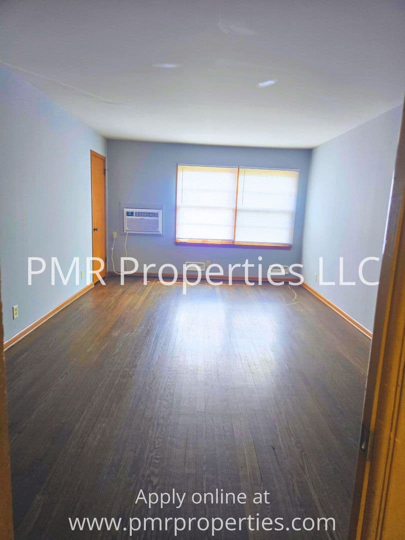 Omaha Apartment: 4512 Bedford Ave