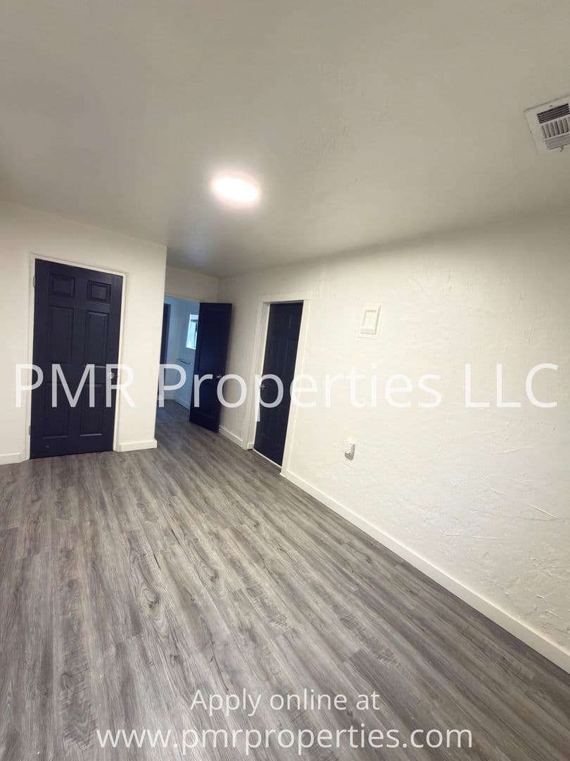 Lawton House: 1211 NW Lincoln Ave