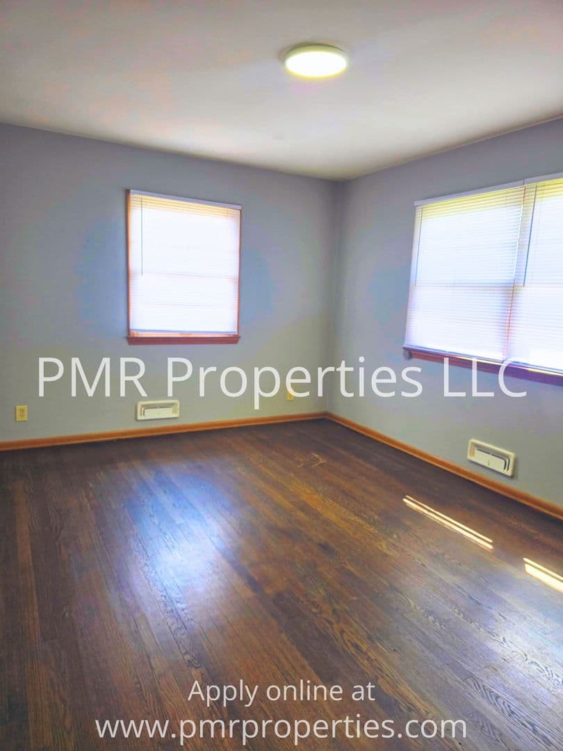 Omaha Apartment: 4512 Bedford Ave