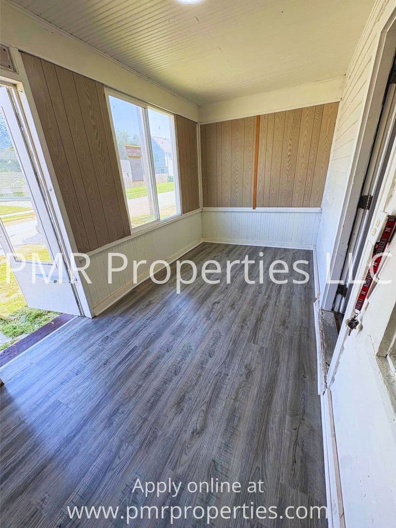 Omaha House: 5922 North 28th Avenue