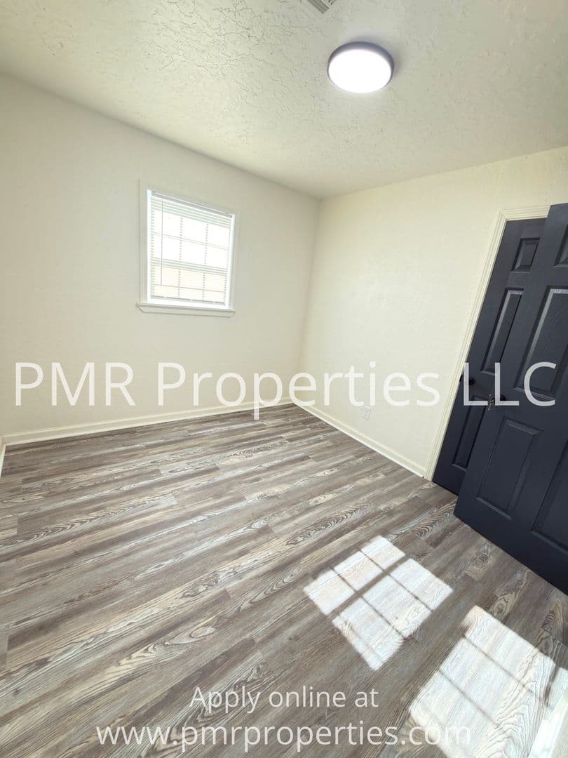 Lawton House: 708 NW 34th Street