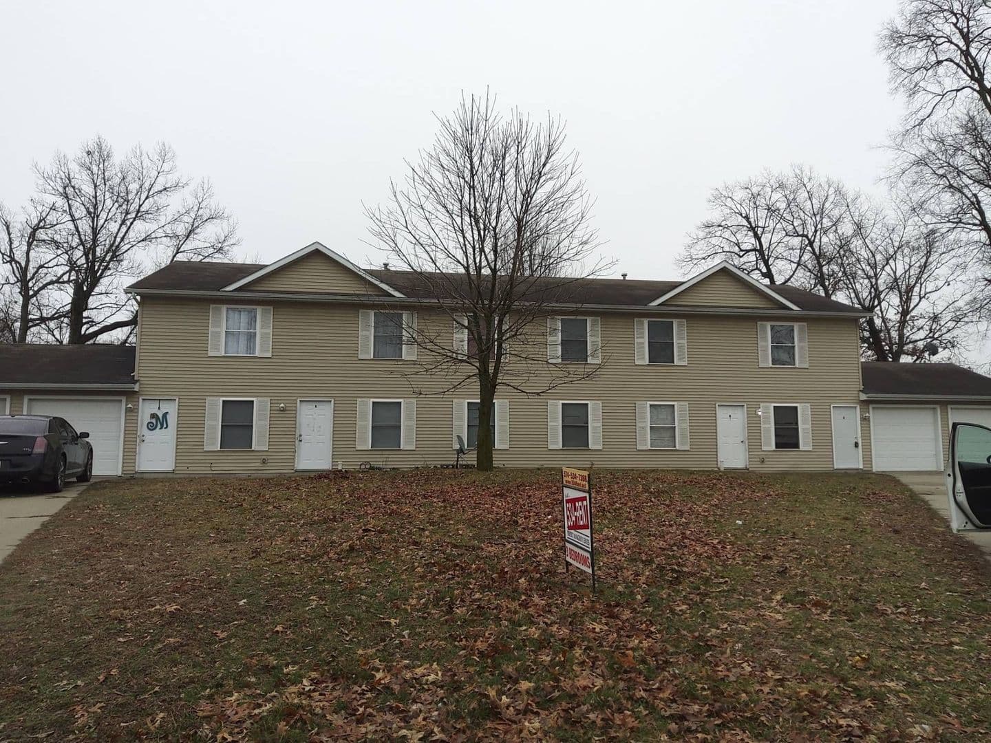 Middlebury Apartment: 818 Antler Dr