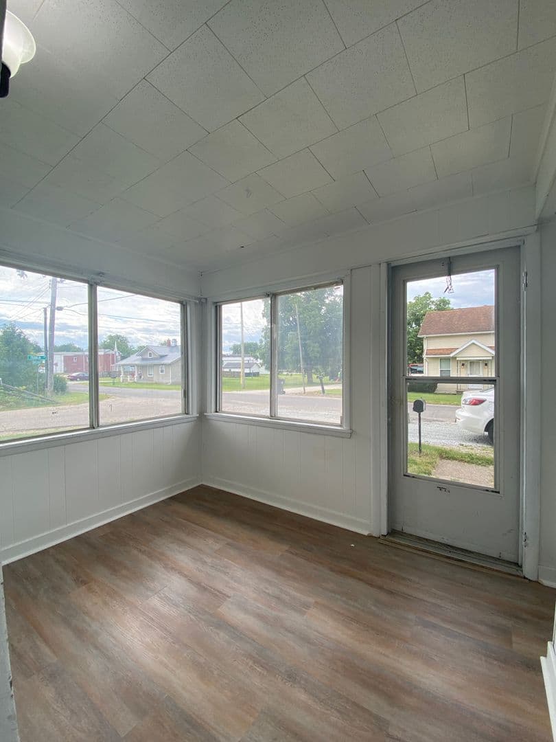 Goshen Apartment: 68037 Franklin St