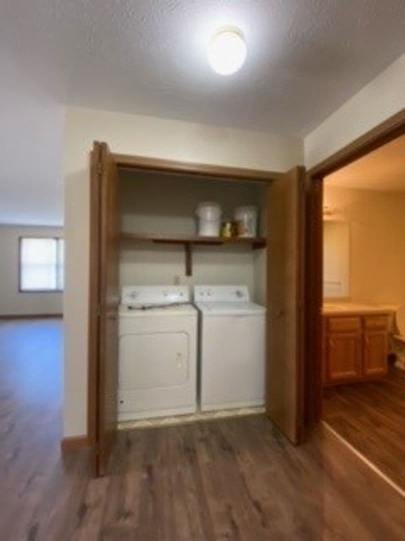 Nappanee Apartment: 213 Stonewall Court