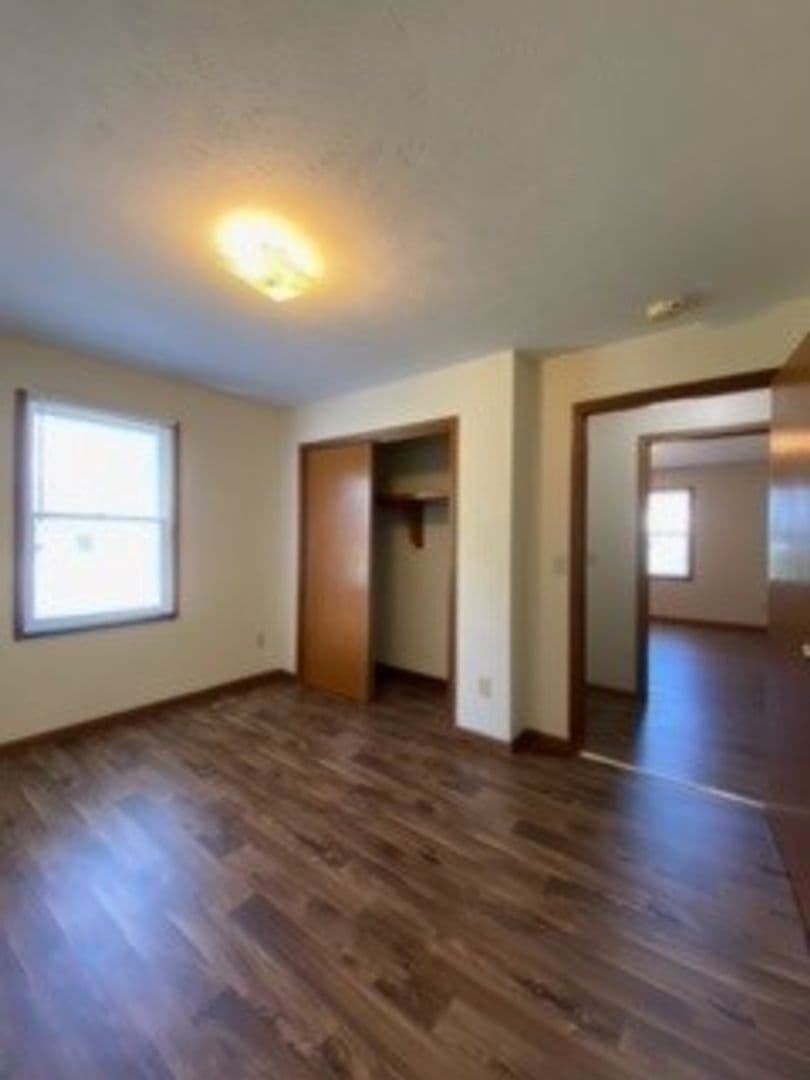 Nappanee Apartment: 213 Stonewall Court