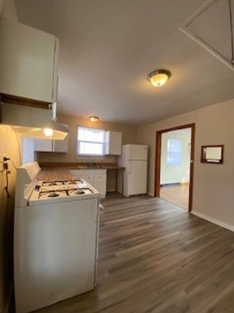 South Bend House: 55363 Lexington Ave