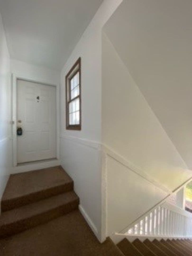 Nappanee Apartment: 202 Stonewall Court