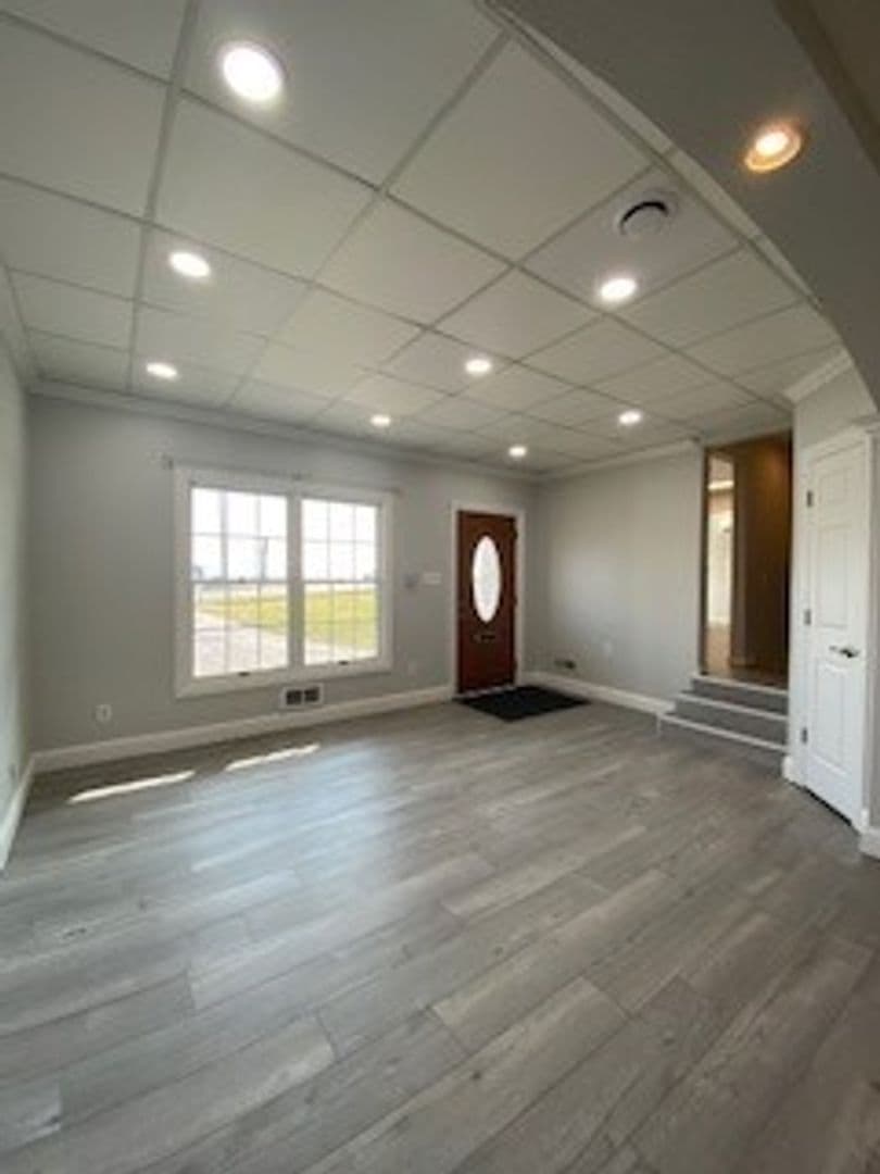 Middlebury House: 721 S Main