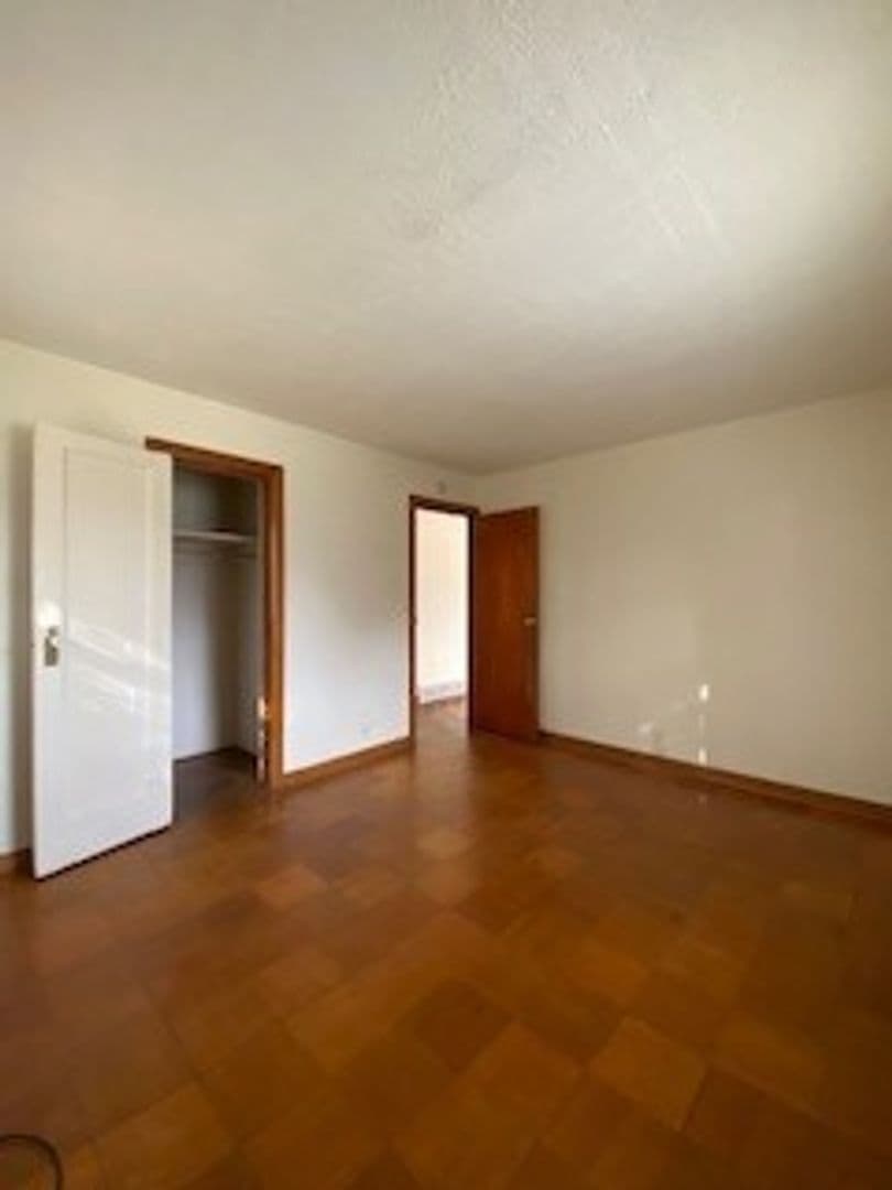 South Bend House: 55363 Lexington Ave