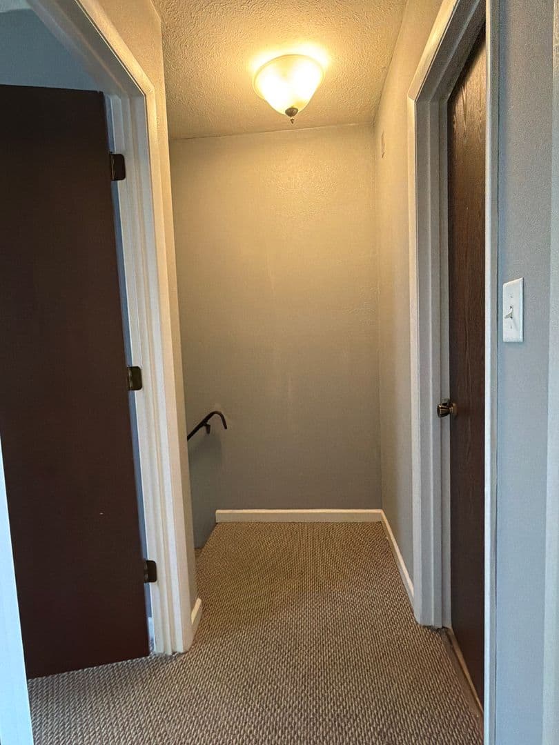 Elkhart Apartment: 1406 County Road 6 East