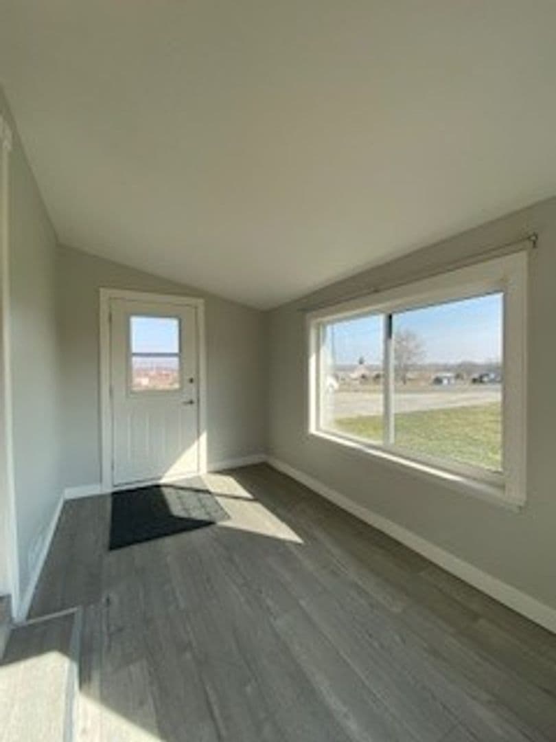 Middlebury House: 721 S Main