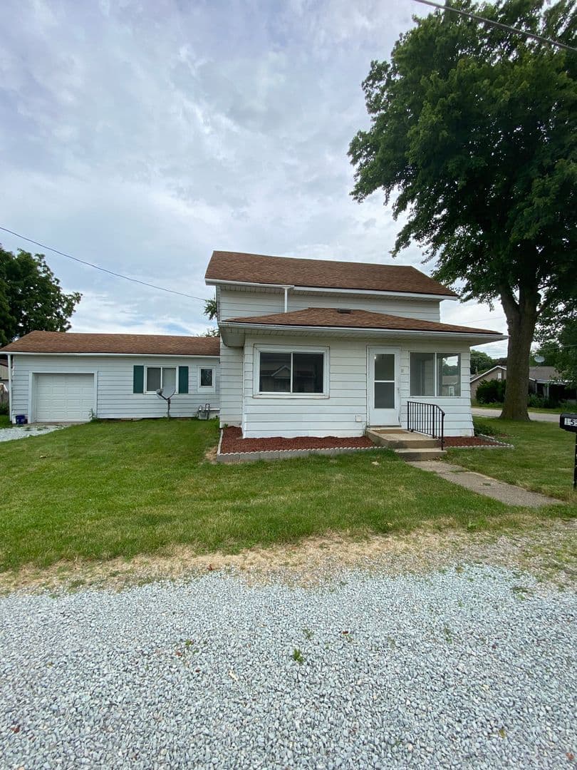 Goshen Apartment: 68037 Franklin St