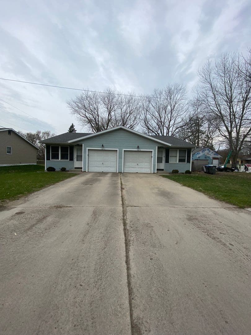 Goshen Apartment: 1007 Zollinger Rd