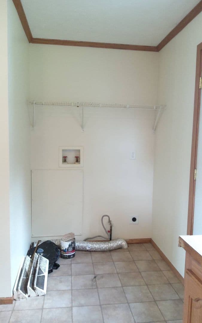 Goshen Apartment: 201 Olive St.