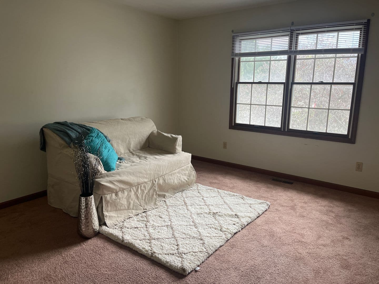 Nappanee Apartment: 202 Stonewall Court
