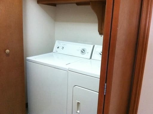Nappanee Apartment: 205 Stonewall Court