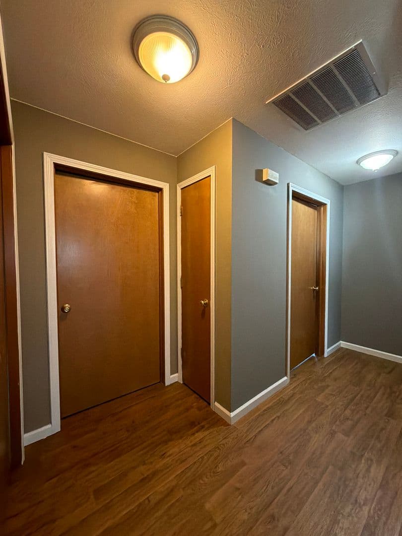 Nappanee Apartment: 218 Stonewall Court