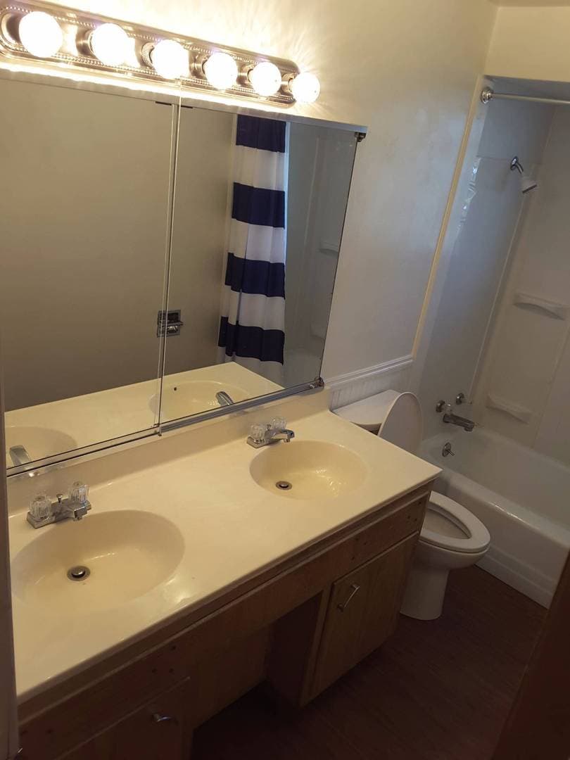 Osceola House: 55428 Ash Road