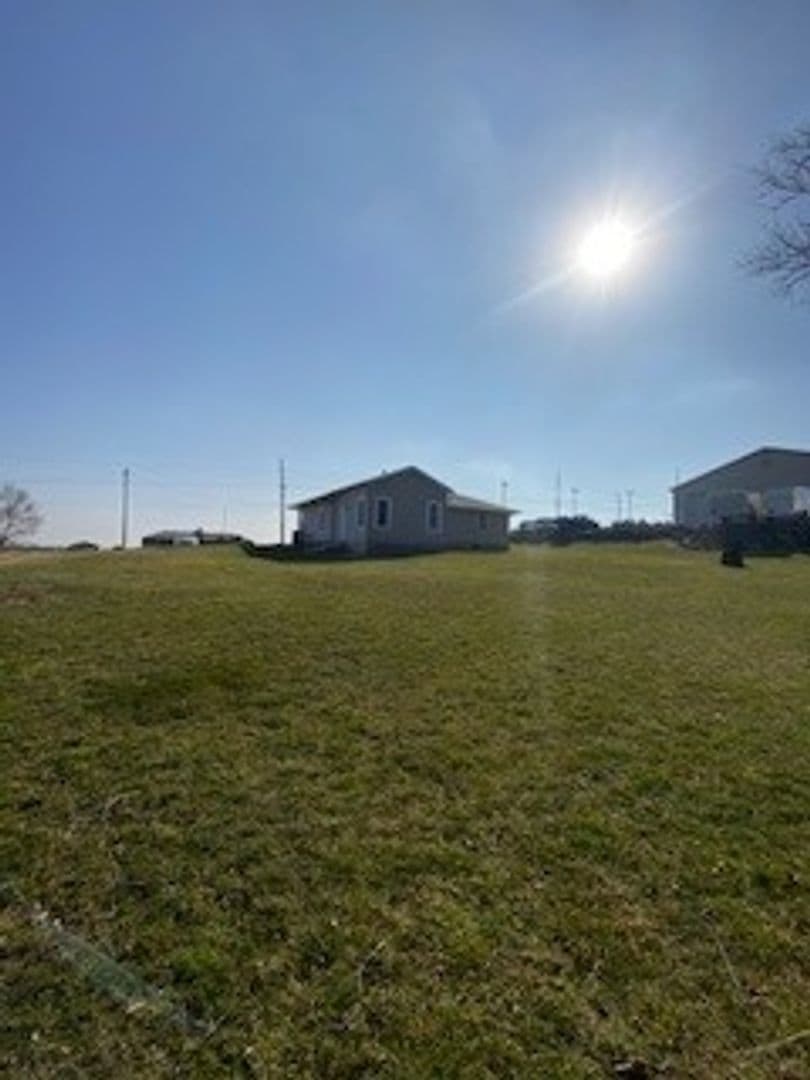 Middlebury House: 721 S Main