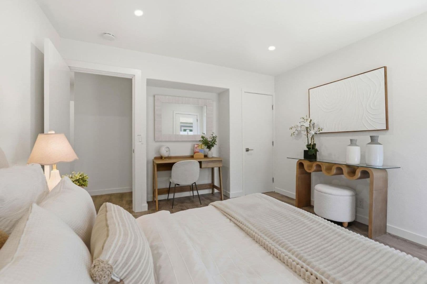 Palo Alto House: 150 Middlefield Rd.,