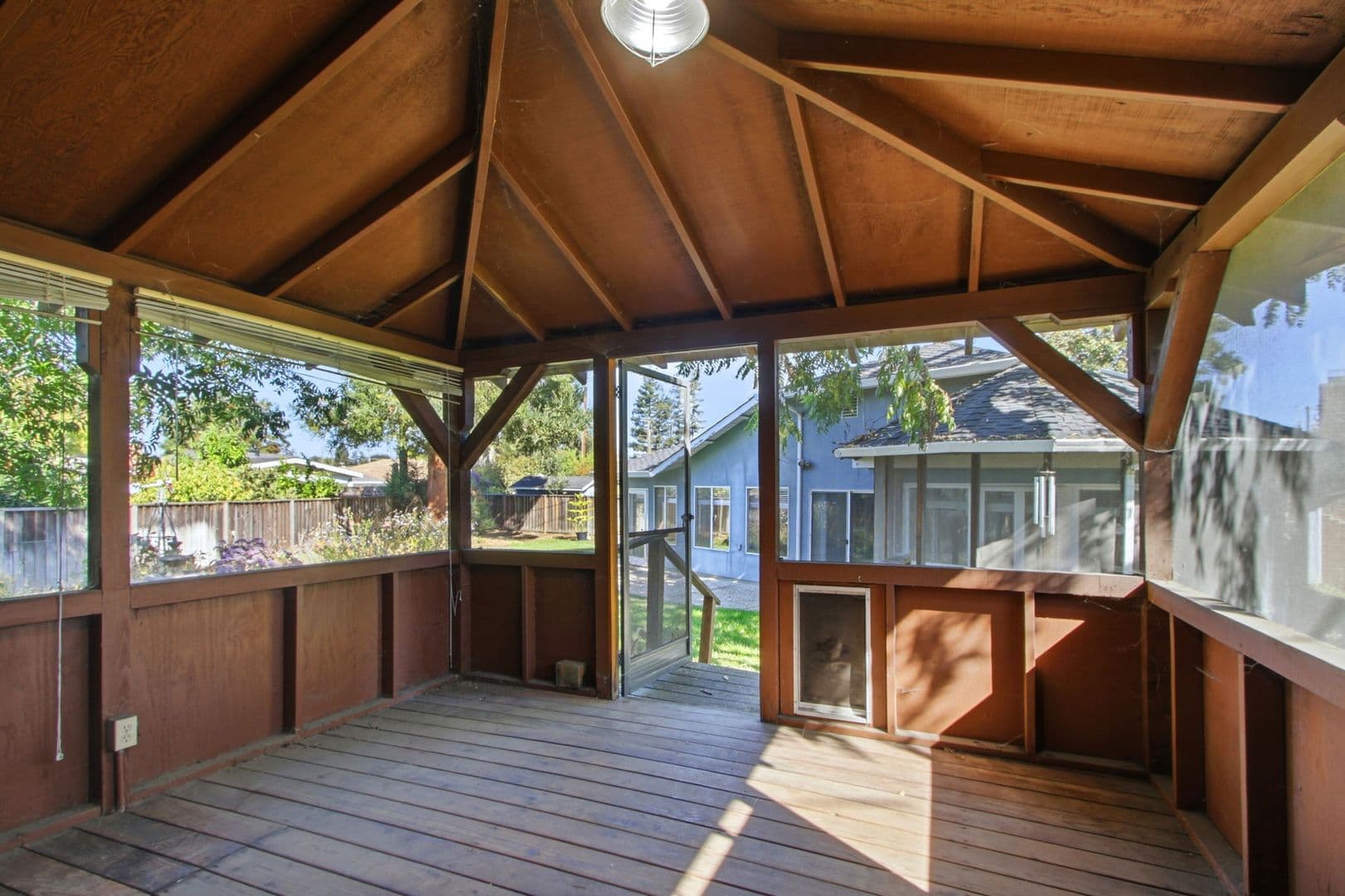 Santa Clara House: 160 Kit Carson Ct