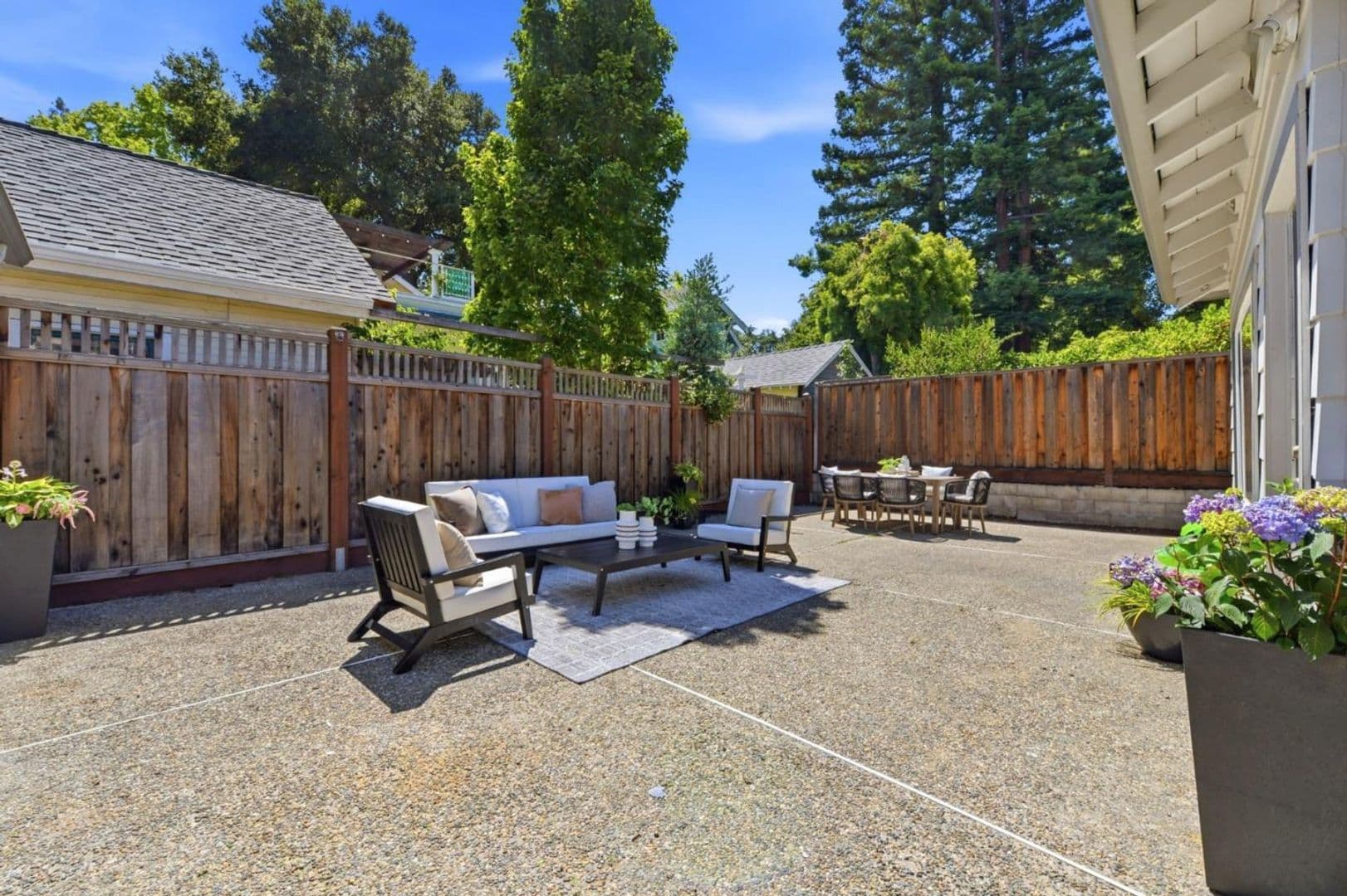 Palo Alto House: 150 Middlefield Rd.,