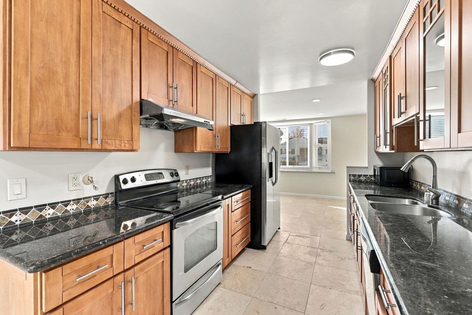 Sunnyvale House: 927 Iris Ave.