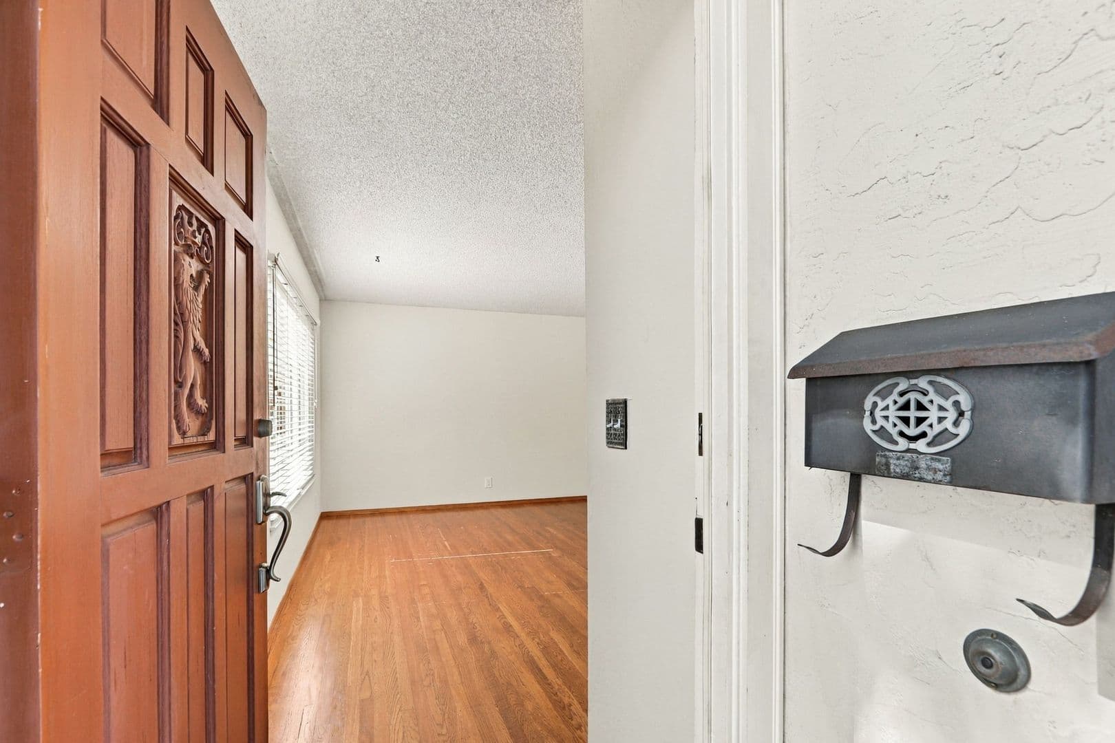 Sunnyvale House: 931 Larkspur Ave