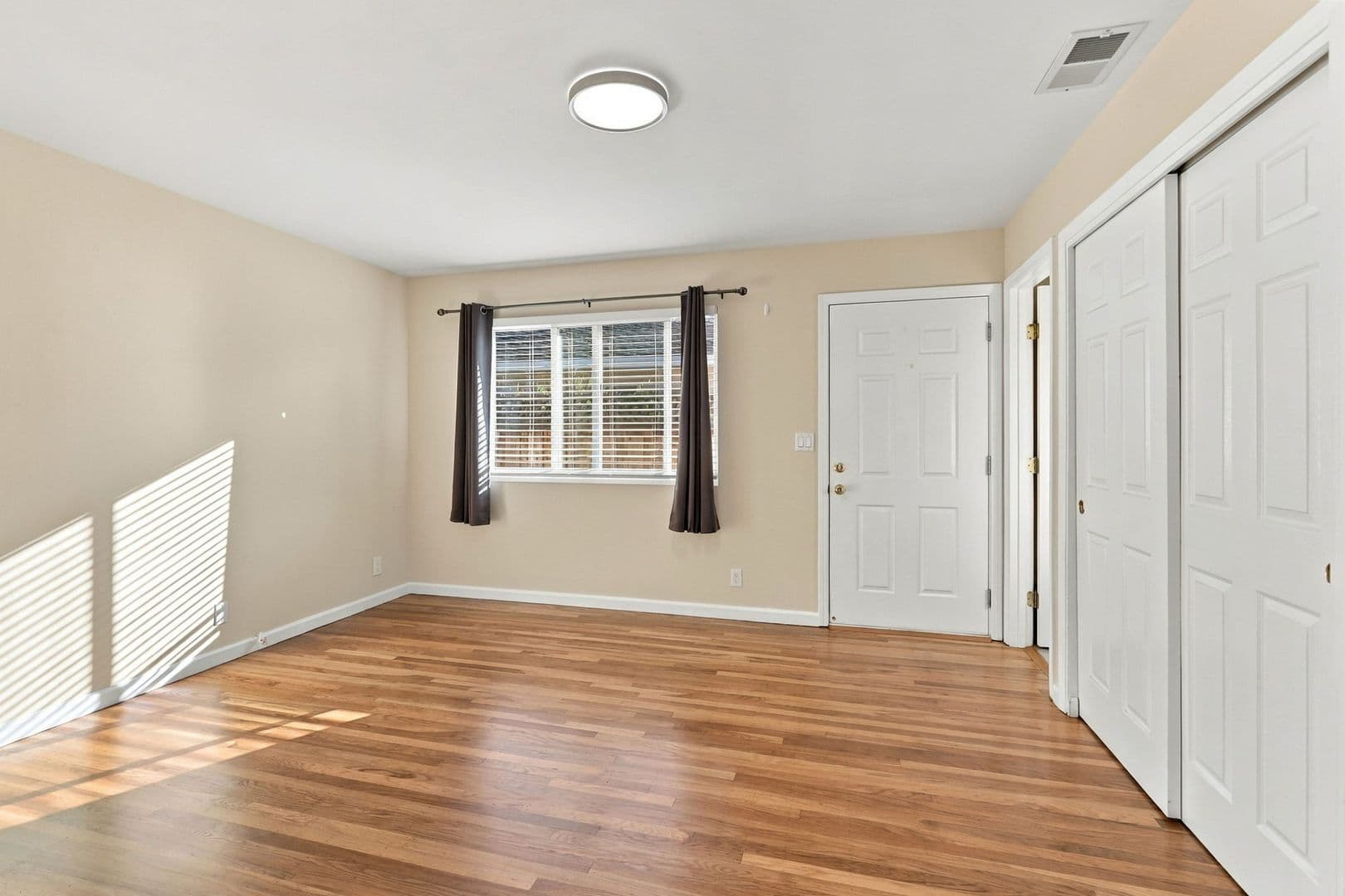Sunnyvale House: 927 Iris Ave.