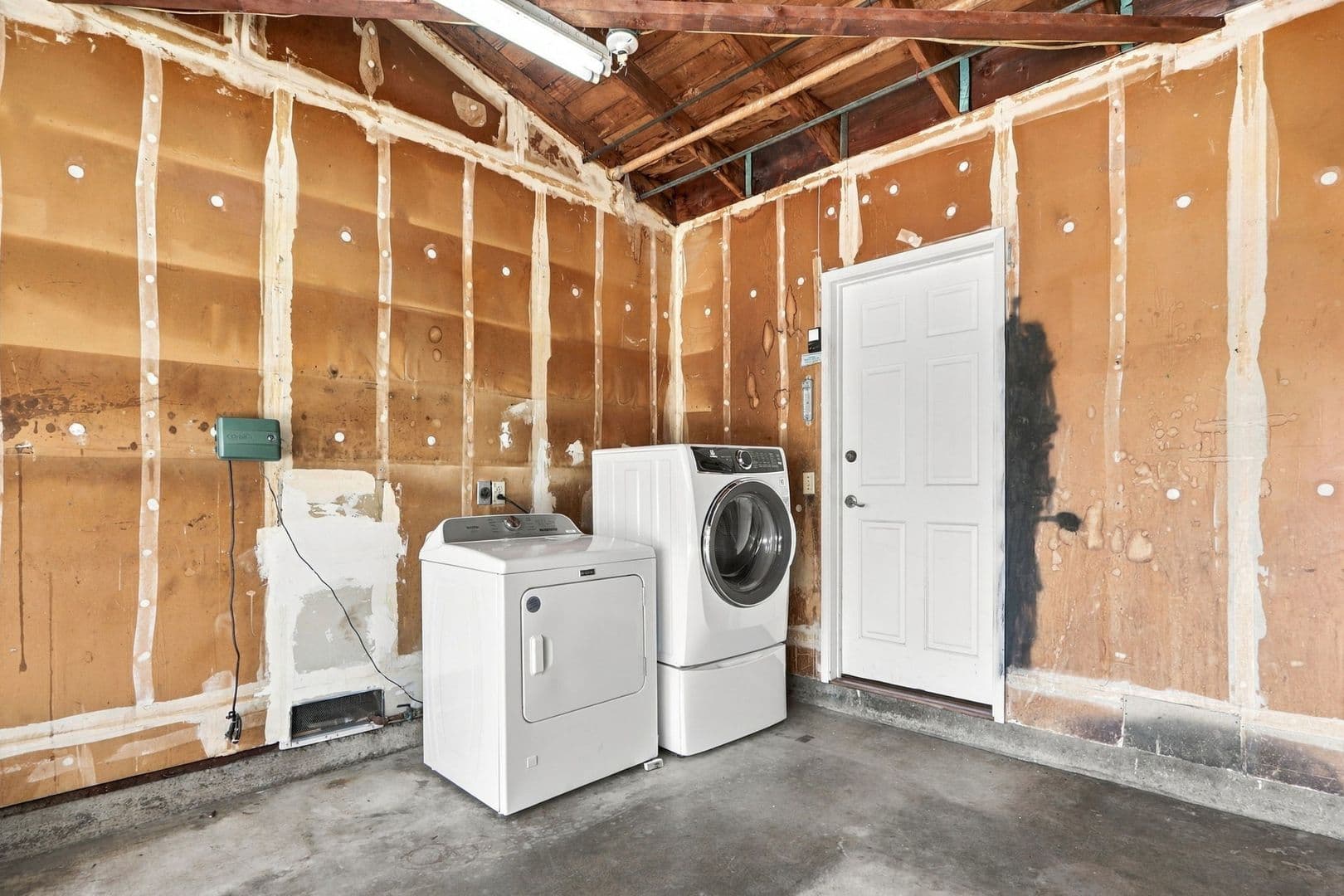 Sunnyvale House: 931 Larkspur Ave