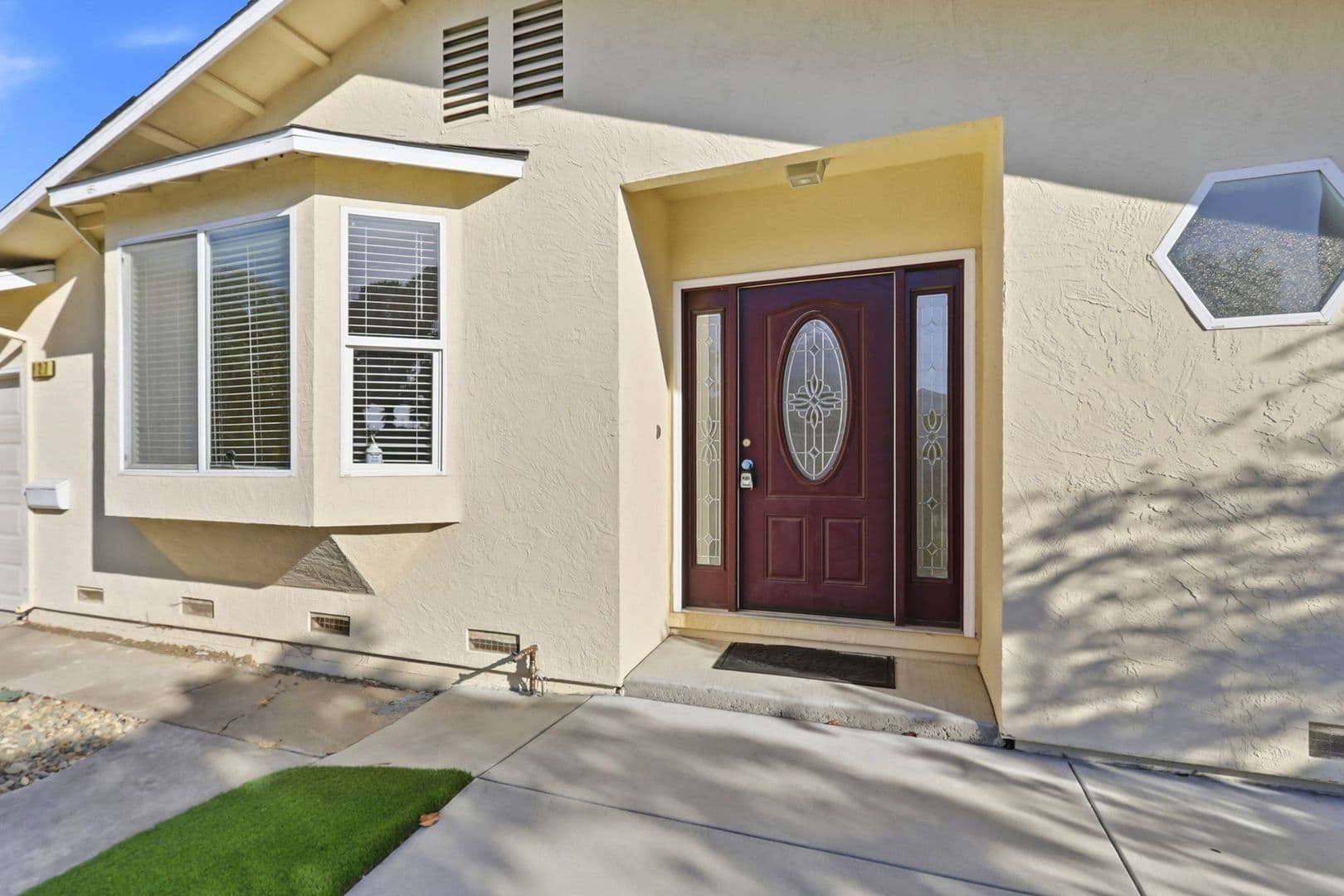 Sunnyvale House: 927 Iris Ave.