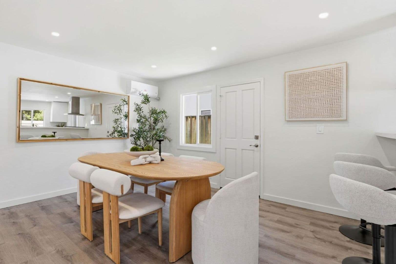 Palo Alto House: 150 Middlefield Rd.,
