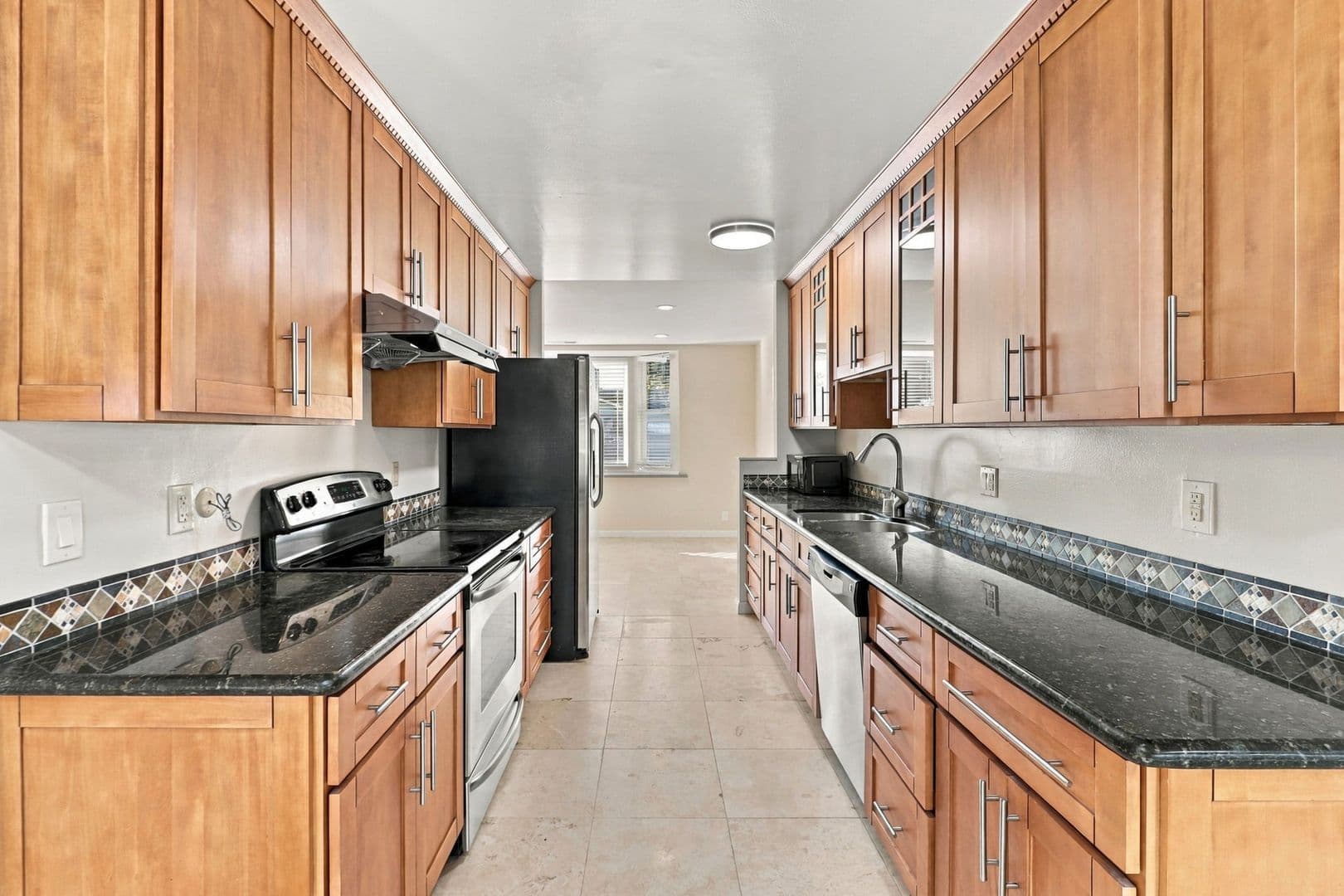 Sunnyvale House: 927 Iris Ave.