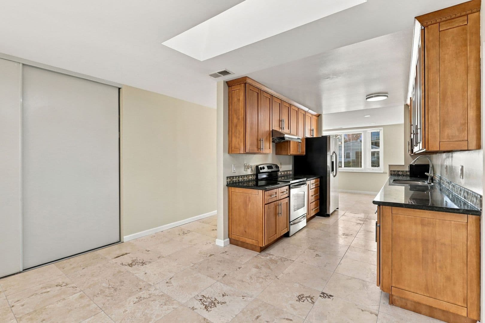 Sunnyvale House: 927 Iris Ave.