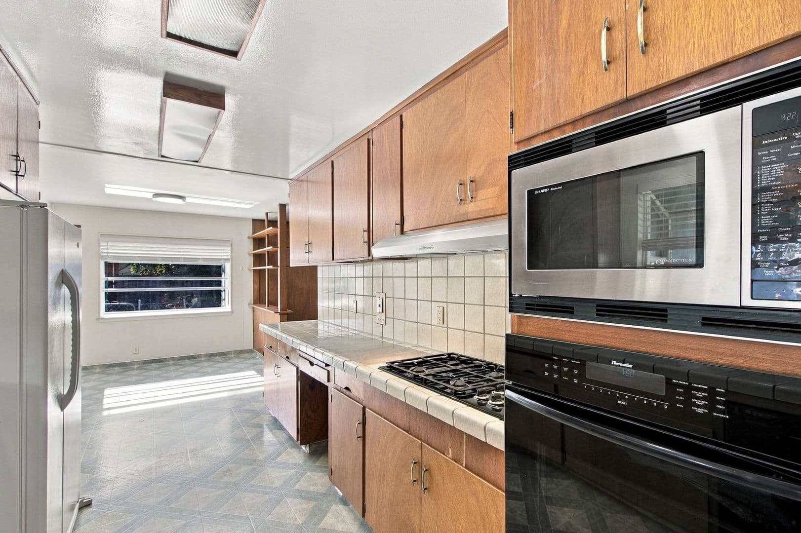 Santa Clara House: 160 Kit Carson Ct