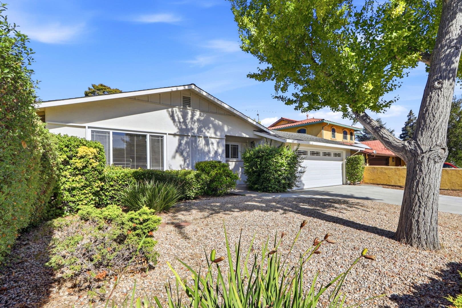 Sunnyvale House: 931 Larkspur Ave