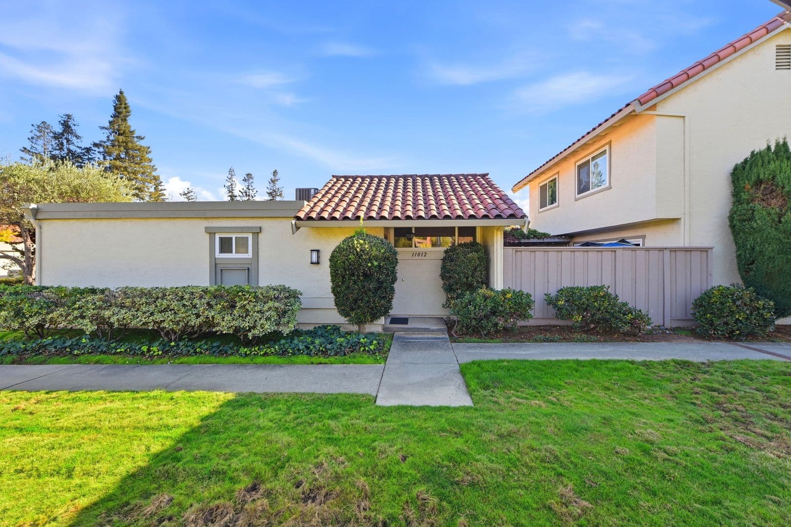 Cuptertino Townhome: 11012 Sweet Oak St.